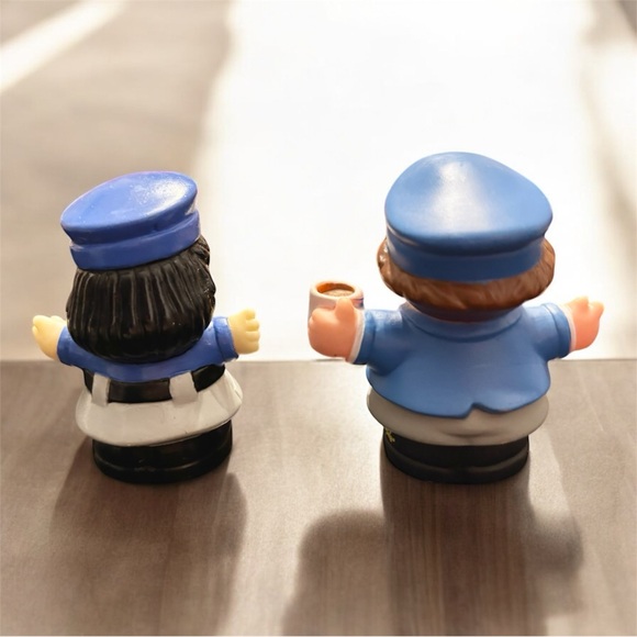 Vintage Fisher Price Little People figures Policeman, Policewoman, and Car - Picture 3 of 6